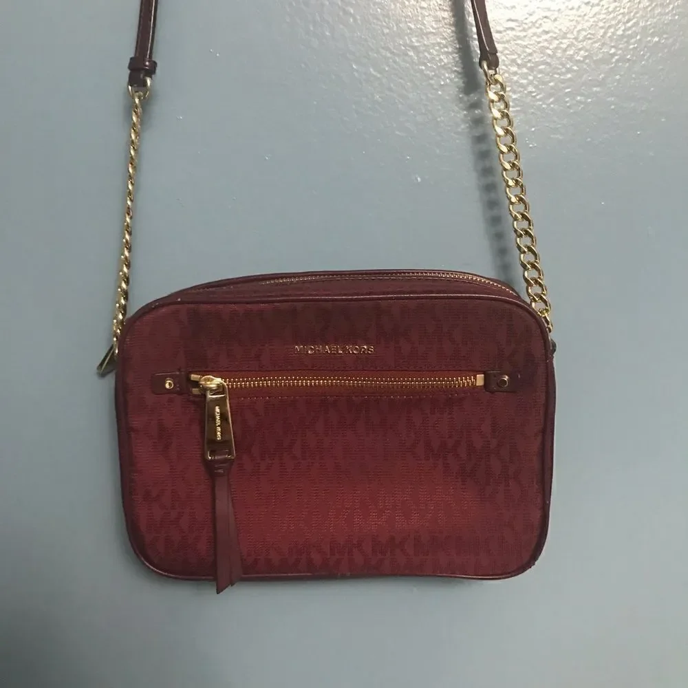 Michael Kors crossbody bag in burgundy - Picture 10 of 16